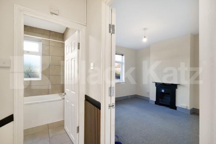 Refurbished throughout, flooded with natural light & beautiful mature garden  St. Barnabas Road, Tooting